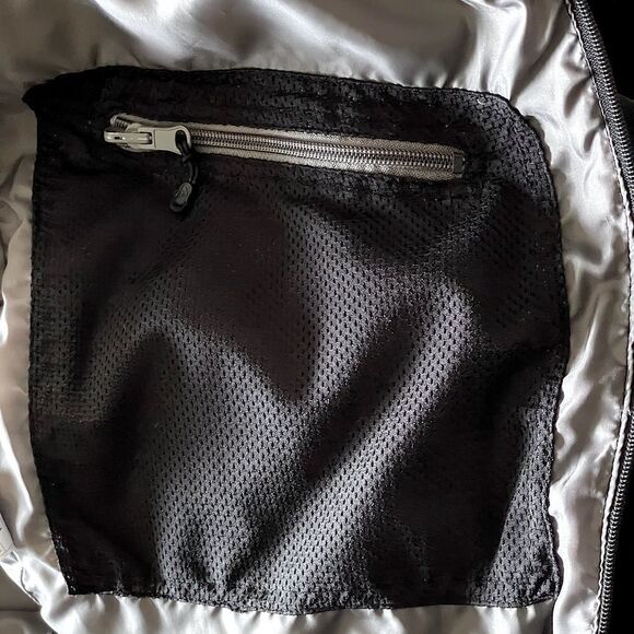 New! Men’s quicksilver, Low-Profile, Black, “Quick Tech” Down Jacket. Size Med. - Picture 6 of 8